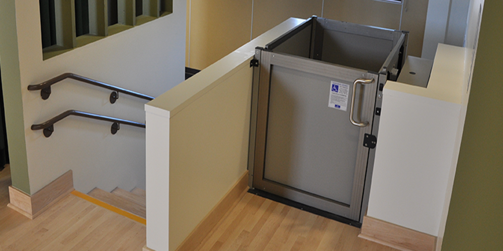 The Ultimate Guide to Buying the Right Wheelchair Lift